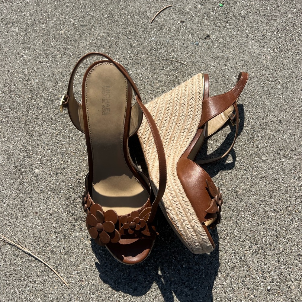 Michael Kors flower wedges size 8M